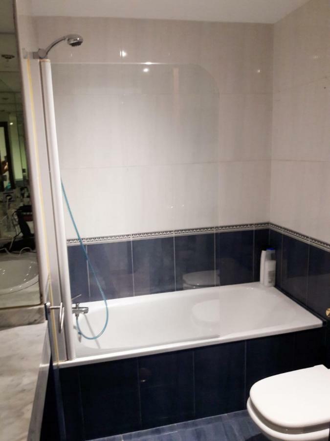 Bel Appartement Au Centre Ville Et De La Plage Ceuta Exteriör bild